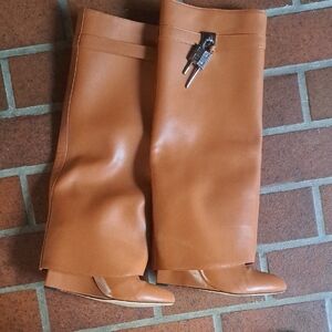 Source Unknown Tan Knee-High Leather Heeled Boots